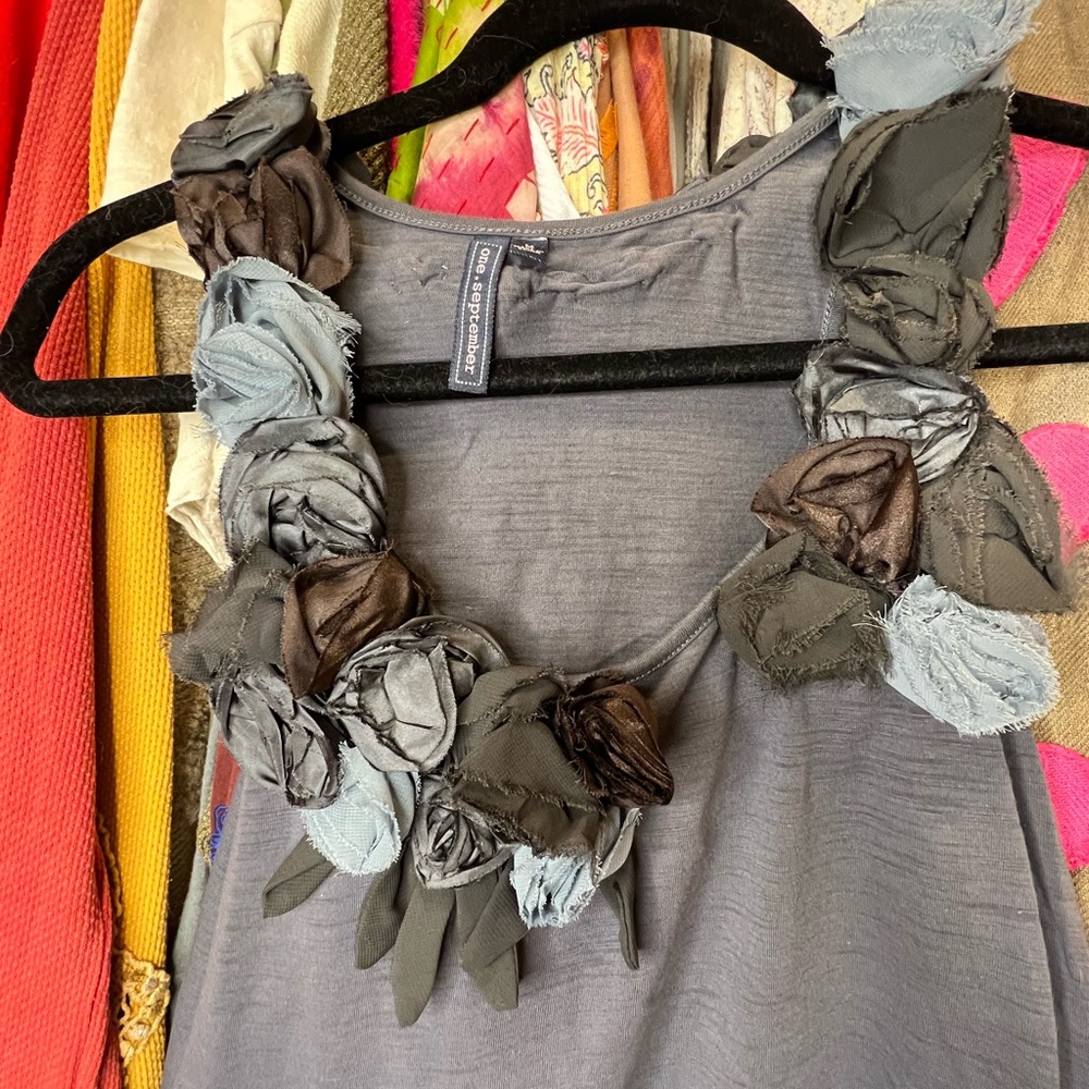 Anthropologie One September Floral Embellished Tank Blue Gray Medium EUC